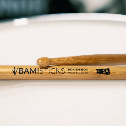 Bambus Schlagzeugsticks als Modell 5A mit einem eichelförmigen Tip